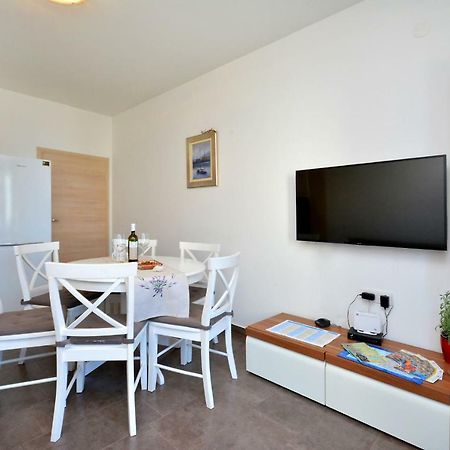 M & M Apartment Podstrana Bagian luar foto