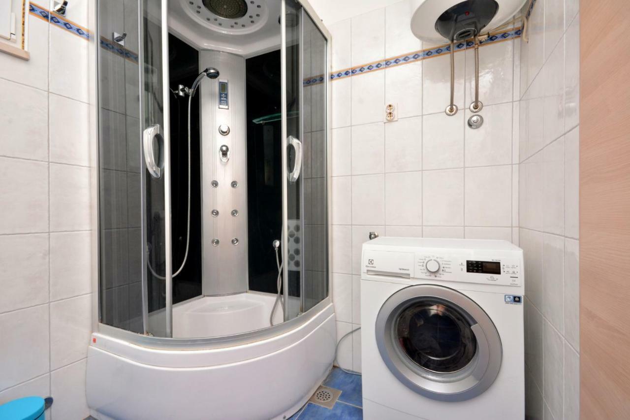 M & M Apartment Podstrana Bagian luar foto