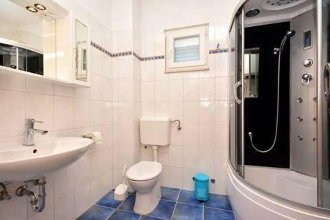 M & M Apartment Podstrana Bagian luar foto